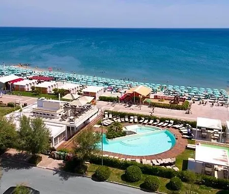 Continental Hotel 3*